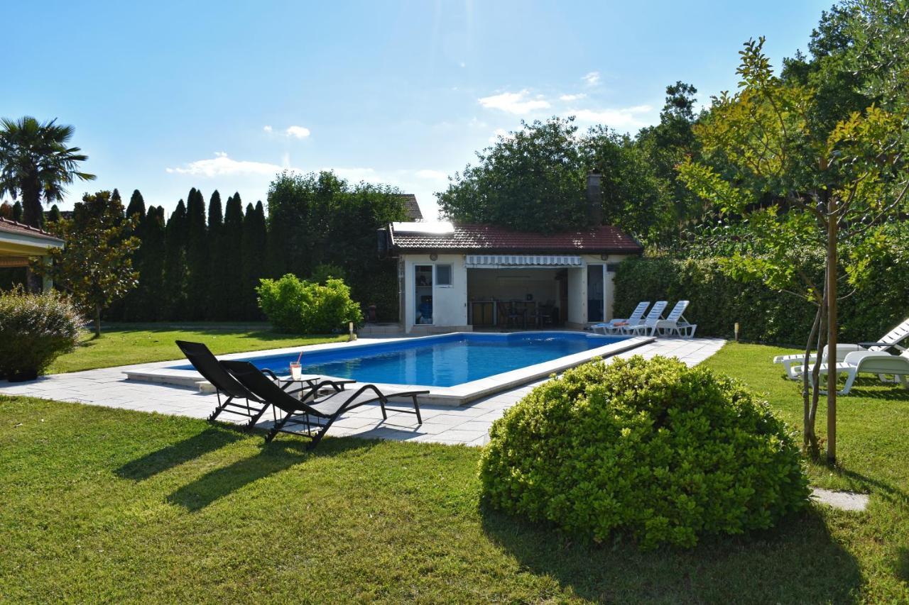 Villa Luka Buna Luaran gambar